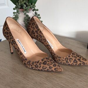 Manolo Blahnik Brown Leopard Print Heels